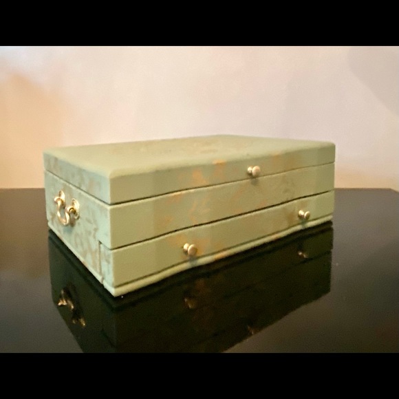 Painted Vintage Light Green Jewelry Box